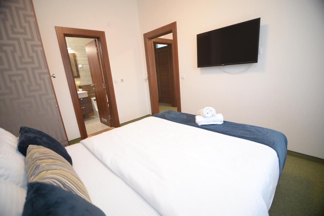 Apartmani Carolija Lucani Εξωτερικό φωτογραφία