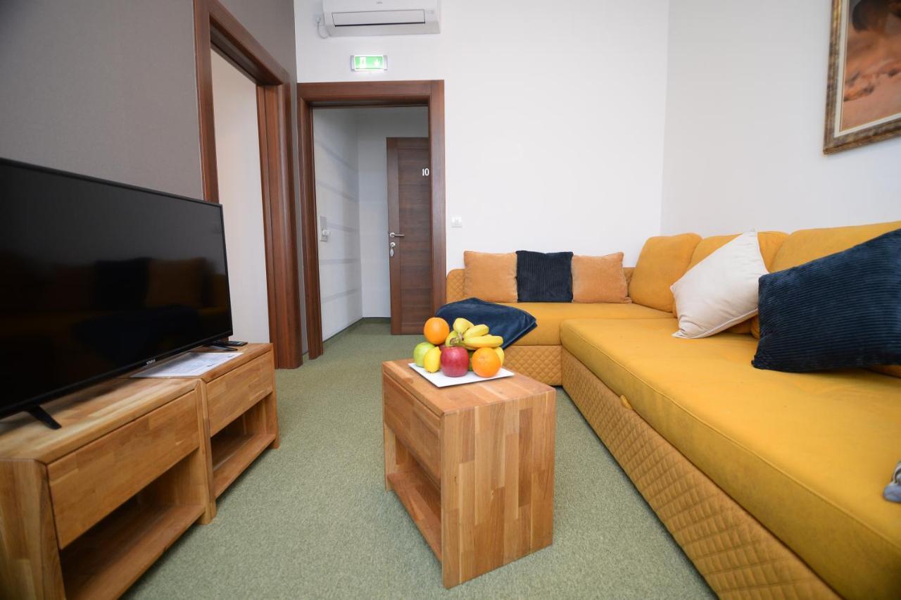 Apartmani Carolija Lucani Εξωτερικό φωτογραφία