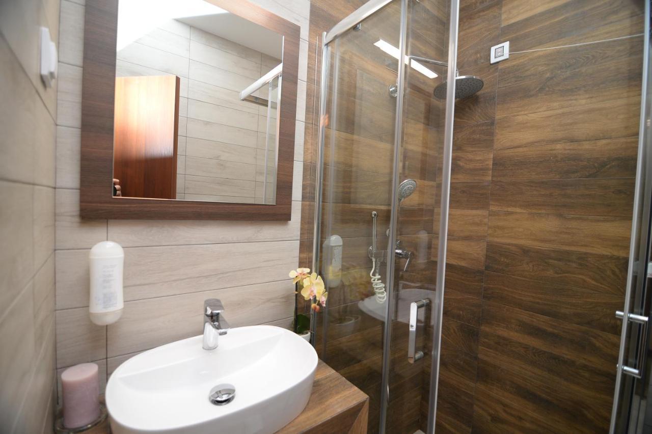 Apartmani Carolija Lucani Εξωτερικό φωτογραφία