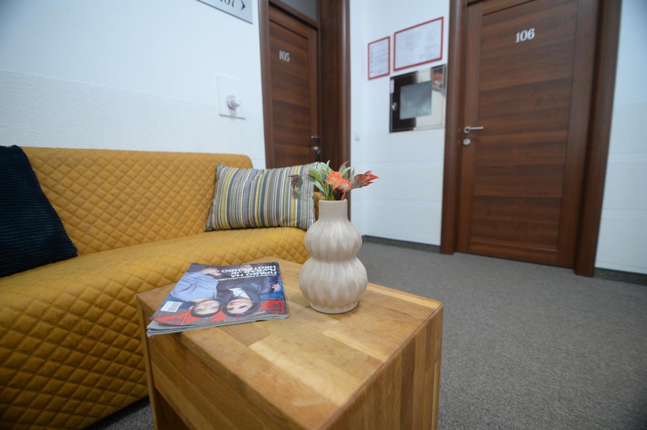 Apartmani Carolija Lucani Εξωτερικό φωτογραφία