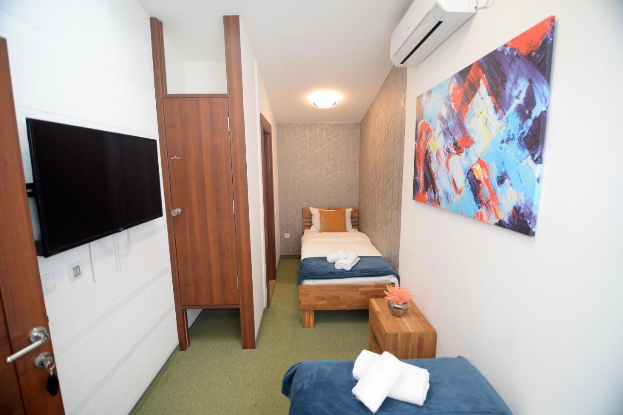 Apartmani Carolija Lucani Εξωτερικό φωτογραφία